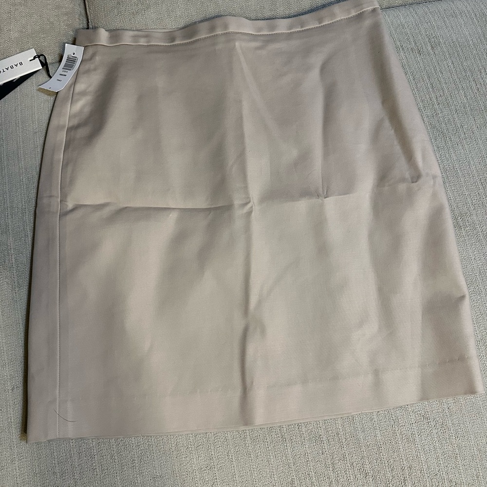 Aritzia Babaton Trace Skirt